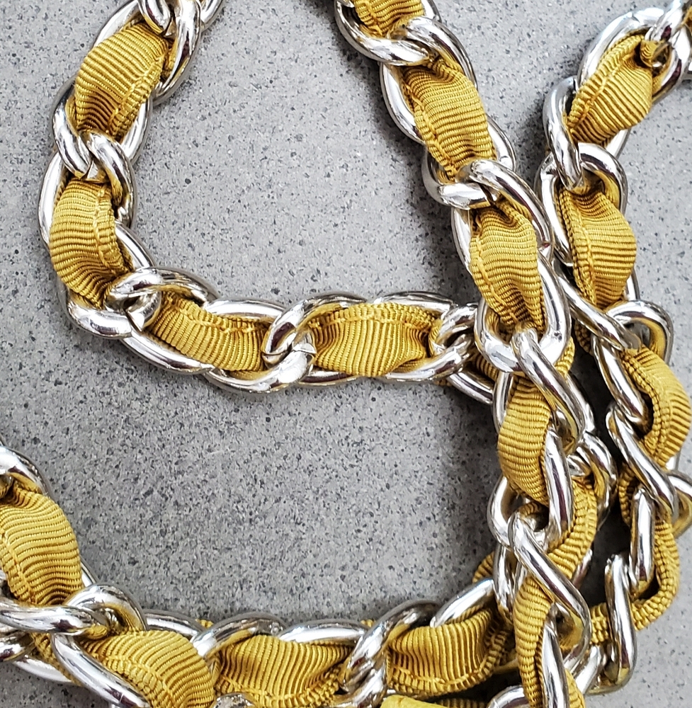Chocolate New York Rosette Crossbody Mini Bag, Mustard, Silver Chain, EUC - Picture 7 of 16